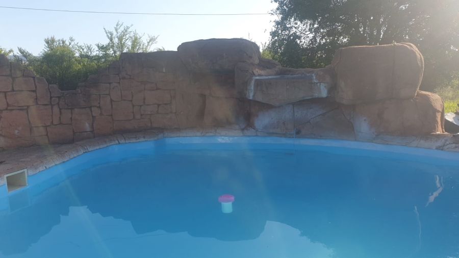 5 Bedroom Property for Sale in Mooinooi North West